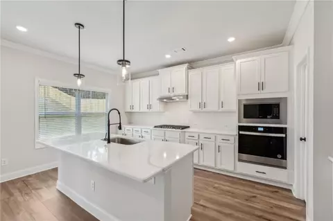 Kitchen - 95 Wingate Dr, Winder, GA 30680 photo 4 of 5