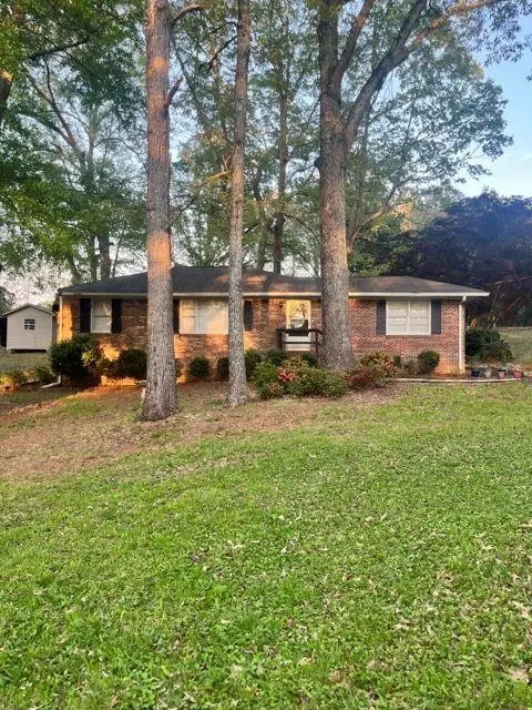 2186 Oak Grove Rd, Carrollton, GA 30117