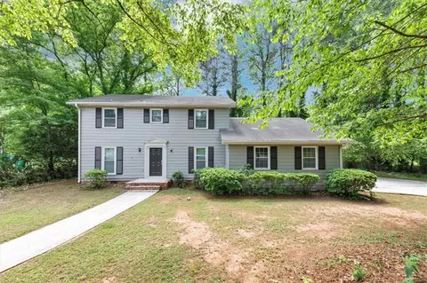 4261 Autumn Hill Dr, Stone Mountain, GA 30083