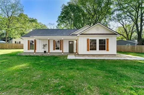 1921 Hazelwood Dr SE, Marietta, GA 30067