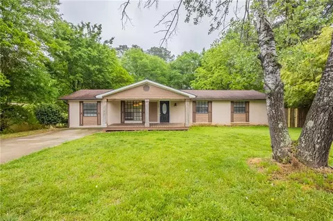 110 Valley View Ct, Tyrone, GA 30290