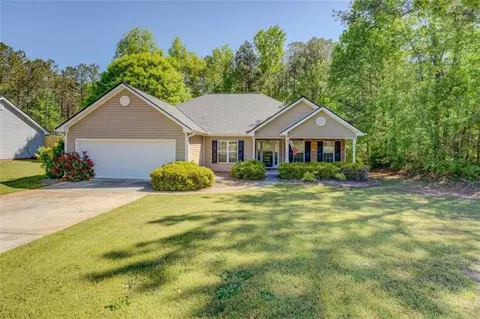 1361 Stag Run Dr, Mansfield, GA 30055