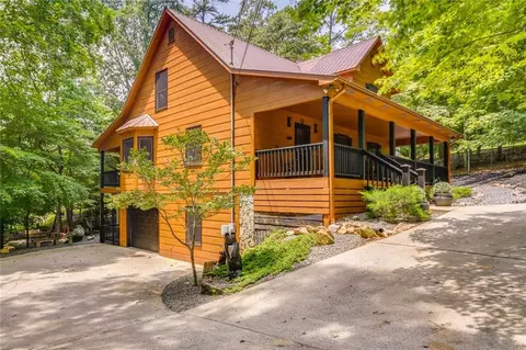 18 Cadet Ct, Ellijay, GA 30540