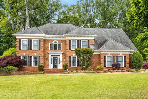 6040 Neely Farm Dr, Peachtree Corners, GA 30092