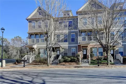 702 Village Field Ct, Suwanee, GA 30024
