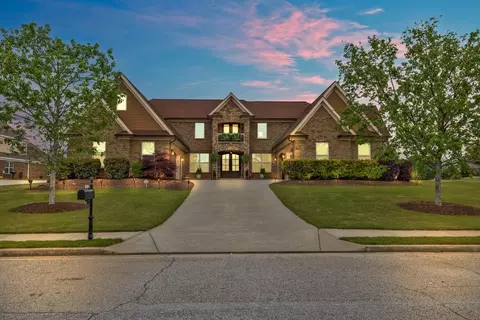 401 Sara Ct, Loganville, GA 30052