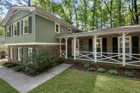 4628 Mountain Creek Dr NE, Roswell, GA 30075
