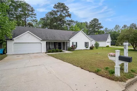 Exterior - 70 Brandon Dr, Covington, GA 30016 photo 2 of 7