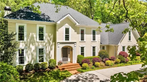 5655 Errol Pl NW, Atlanta, GA 30327
