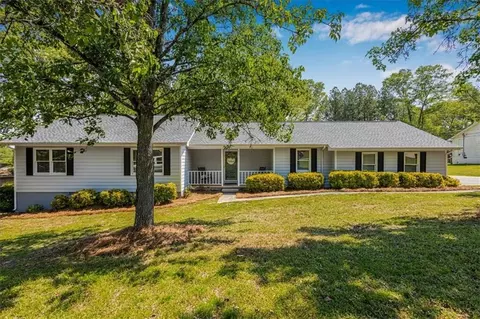 27 Gentry Ct, Cedartown, GA 30125