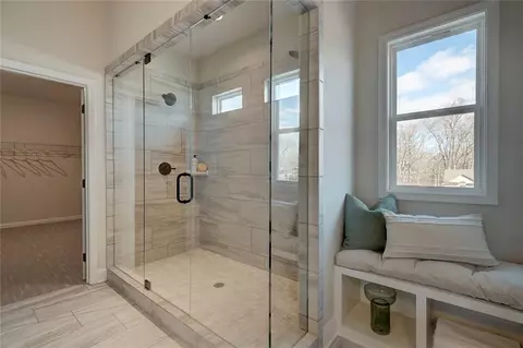 Bath - 61 Wingate Dr, Winder, GA 30680 photo 3 of 5