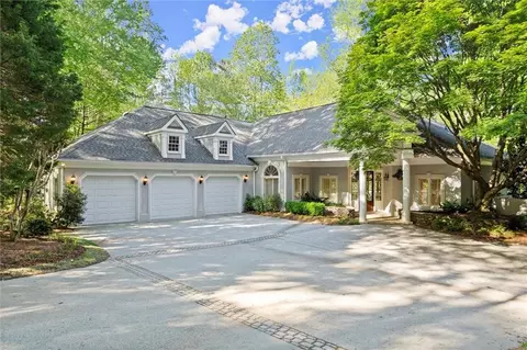 13510 Willowbank Ln, Alpharetta, GA 30004