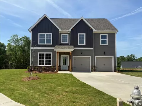 152 Sherwood Dr, Commerce, GA 30529