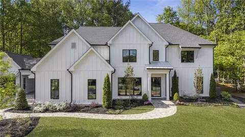 214 Kenneth Dr, Alpharetta, GA 30009