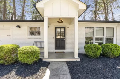 3896 Longview Dr, Chamblee, GA 30341 photo 2