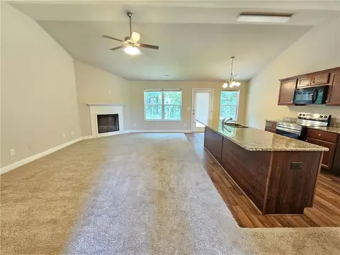 115 Heather Ln, Commerce, GA 30529 photo 2