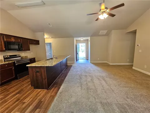 115 Heather Ln, Commerce, GA 30529 photo 4