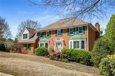 4969 Woodfall Dr SW, Lilburn, GA 30047
