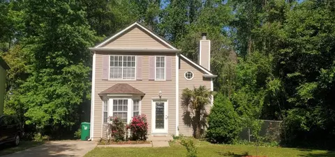 728 Brittany Ct, Stone Mountain, GA 30083