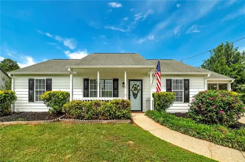 472 Linda Ln, Powder Springs, GA 30127