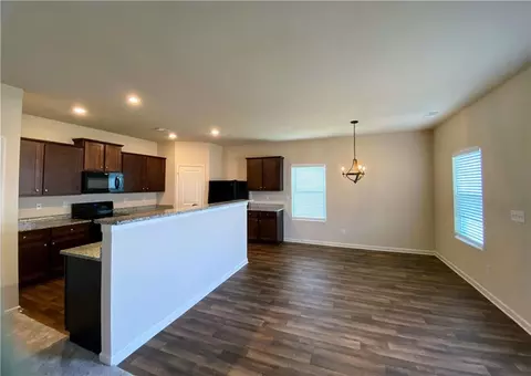373 Darling Ln, Pendergrass, GA 30567 photo 2