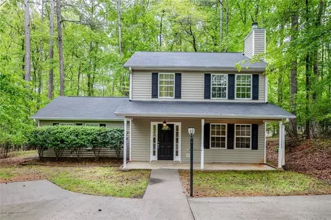 504 Little River Ct, Woodstock, GA 30189