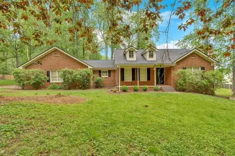 151 Mark Ln SE, Smyrna, GA 30082