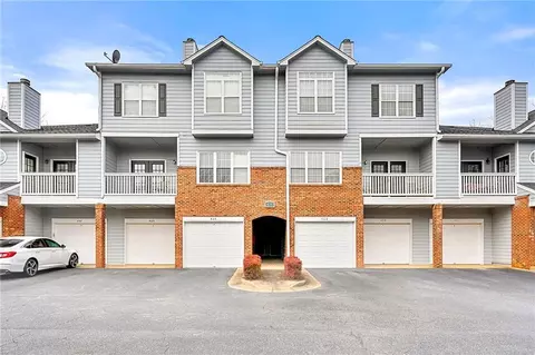 406 Vinings Forest Cir SE, Smyrna, GA 30080