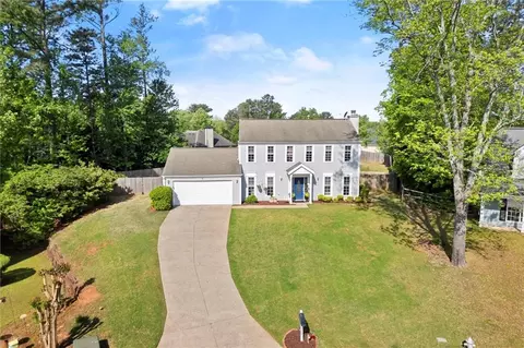 660 Cranberry Ct, Roswell, GA 30076