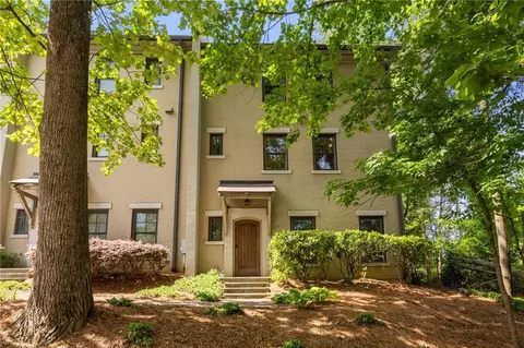 217 Knob Hills Cir, Decatur, GA 30030