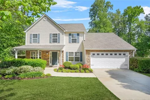 182 Garden Manor Ct, Loganville, GA 30052