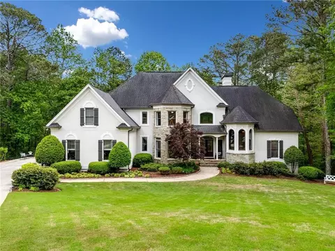 560 Indigo Dr, Roswell, GA 30075