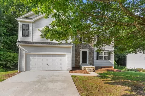 110 Slate Ridge Ln, Loganville, GA 30052