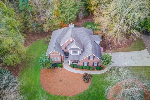 346 Doe Rdg, Hoschton, GA 30548