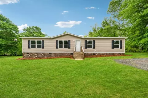 353 Scott Cir, Toccoa, GA 30577