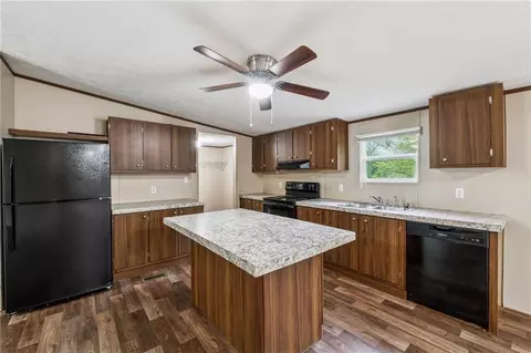 Kitchen - 353 Scott Cir, Toccoa, GA 30577 photo 1 of 1