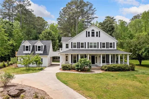 10192 Shallowford Rd, Roswell, GA 30075