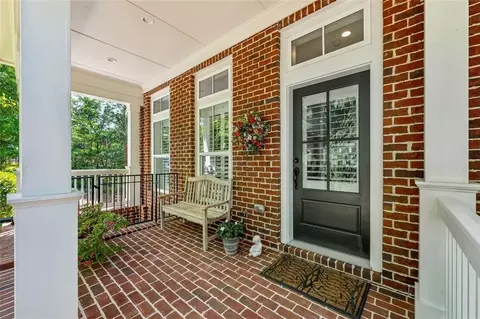 613 Brennan Dr, Decatur, GA 30033
