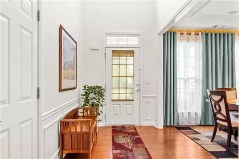 Entry Way - 450 Hammersmith Dr, Suwanee, GA 30024 photo 2 of 3