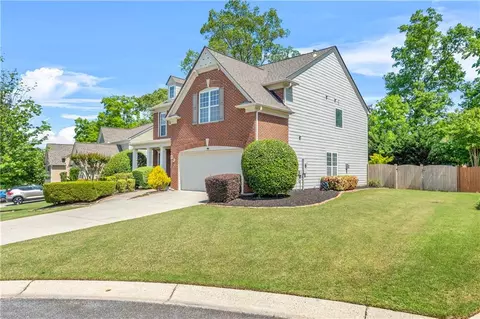 Exterior - 450 Hammersmith Dr, Suwanee, GA 30024 photo 3 of 9