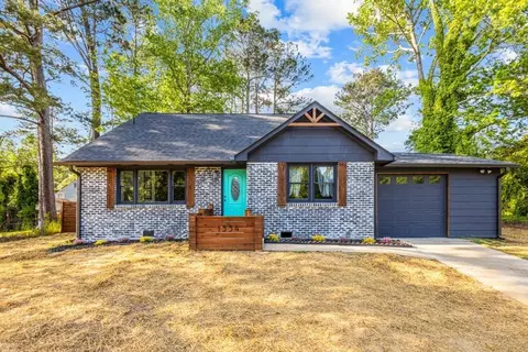 1554 Cardinal Rd, Jonesboro, GA 30238