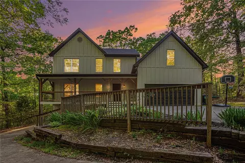 4614 Riveredge Cv, Snellville, GA 30039