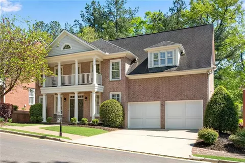 1555 Heritage Trl, Roswell, GA 30075