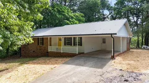 196 Highland Dr, Calhoun, GA 30701