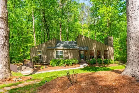 3925 Rock Mill Pkwy, Marietta, GA 30062