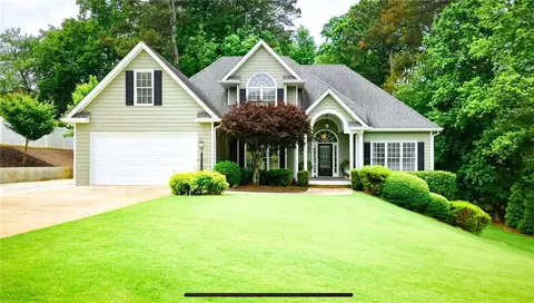 5012 Southern Trace Dr, Gainesville, GA 30504