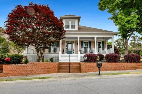 110 Apple Blossom Ln, Fayetteville, GA 30215