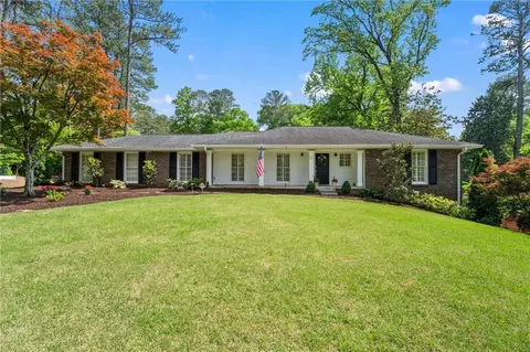 10 Wyndham Dr, Sandy Springs, GA 30328