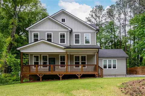 2805 Pineland Ave, Atlanta, GA 30340