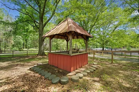 Exterior - 751 Upper Burris Rd, Canton, GA 30114 photo 17 of 20
